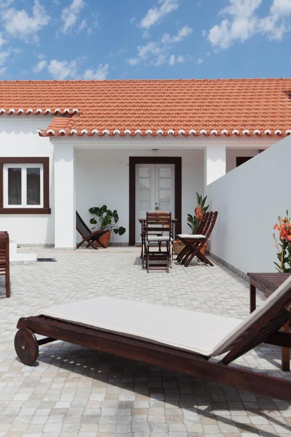 Azenhas Do Mar Roadside House Villa Colares Exteriör bild